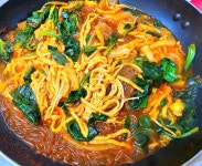 군산 매운 잡채 명물 매콤잡채 군산공설시장맛집 2팩 4인분 : 또사고파