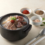 45년 전통 신포순대 가마솥 돼지국밥 순대국밥 사골  600g x 2팩 : 신포순대