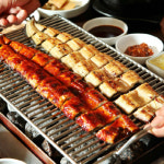 고창 자포니카 민물장어 1세트(손질후 700내외) / +양념소스, 초생강 : 욜로부로