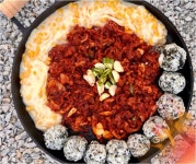 육육푸드(주)MEAT LINE 화성지점 | 육육육 국내산 오돌뼈 볶음 캠핑 고기 300g 2개 : 푸드애가