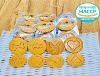 8종 수제 오징어게임 4종달고나완제품 국내생산 HACCP 상품 별 우산 동그라미 세모 공룡 뼈다귀 하트 토끼 피카츄 : 다모아과자몰