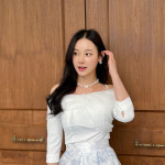 조이 오프숄더 앞리본 블라우스 : 바이바이바니