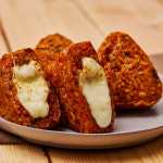 [교동] 치즈닭갈비 구운 주먹밥 100g(냉동) 15팩 : 교동 공식몰