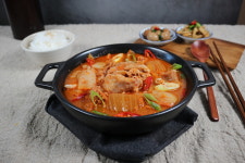우삼겹김치찌개 180g 김치찌개 캠핑음식 혼밥 자취요리 : 쿠킹플랫폼