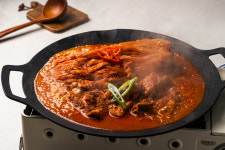 무등산식당 국내산 돼지갈비 듬뿍 묵은지 김치찜 2인분 (1250g) : kbc우리동네좋드만마켓