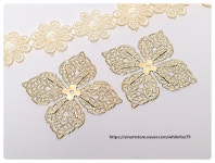 네잎금속장식 : 하양여우