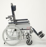 Advance 103 침대형 노인용 환자용 접이식 수동식 휠체어 42cm 에이엔아이 코리아 : 엠엔에이치 헬스케어