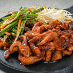 캠핑음식 맛있게 매운 쭈꾸미 볶음 450g : 백년밥상