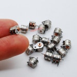 20pcs Nidec 2 상 4 와이어 마이크로 스테퍼 모터 3V-5V 카메라 용 미니 스테핑 : 대한종합기기상사