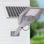 태양광 가로등 투광등 LED 태양열 스마트 정원등 조명 공원 전봇대 농막 실버부착 200W : 신성나라