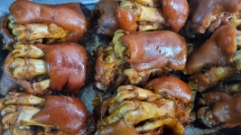 에바다족발 국내산앞발통째로한마리전부 전통시장맛집족발  20년경력장인족발 정말맛있는족발 : 보석돌미역국