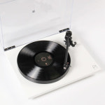 (당일발송) 레가 플래너 Planar 1 Plus 화이트 월넛 블랙 LP 턴테이블 포노앰프내장 공식대리점 : 단골AV