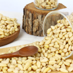 2025년 수입산 신선한 잣 1kg 백잣 깐잣 : 자연닮음