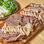 여주 우정옥 아롱사태 소고기수육 도가니 스지수육 1.7kg(4-5인분) 선물 : 고수의집밥