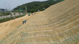 볏짚거적 1m×60m(60㎡) 경사면 법면 녹화시공 국내산 볏짚 : 이수피아