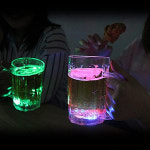 반짝반짝 LED맥주컵 빛나는 원샷 맥주컵 : 샘물잡화점