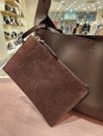 [CHLOE] 끌로에 볼드브라운 샤이니 매트 숄더 백 CHC22WS572I81-297 : 롯데 이천점 아르마디오