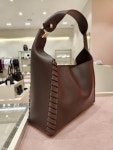 [CHLOE] 끌로에 볼드브라운 샤이니 매트 숄더 백 CHC22WS572I81-297 : 롯데 이천점 아르마디오