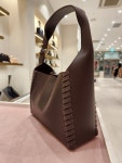 [CHLOE] 끌로에 볼드브라운 샤이니 매트 숄더 백 CHC22WS572I81-297 : 롯데 이천점 아르마디오