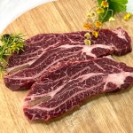 유정축산 한우암소 1등급 이상 구이용 스테이크용 등심 400g : 유정축산