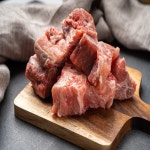 지리산 흑돼지 삼겹살 감자탕 돼지 족발 고기 김치찜 용 쪽갈비 한돈 뒷고기 등뼈 오겹살 : 지리산산골흑돼지