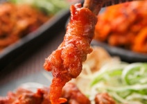 국내산 튤립닭발 무뼈닭발 밀키트 250g+250g 직화 캠핑요리 : 우디아이랜드