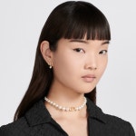 [DIOR] 디올 쁘띠 CD 귀걸이 화이트 레진 펄 PETIT CD EARRINGS White Resin Pearl E1520PTCRS D301 : 드오브제