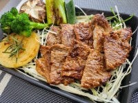 수제 돼지갈비 맛 양념 왕구이 300g+냉면2인 세트 : 밀키트맘