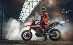 KTM 690 SMC R  24개월무이자할부 : KTM 오토바이 부품