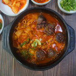 다정순대 깔끔 구수 돼지국밥 사골순대국 얼큰순대국 즉석국 순댓국 밀키트 700g : 엄마 손맛