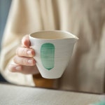 덕화현 핸드메이드 그린 공도배 숙우 : 메종앤오브제