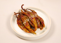 라온 가정식 모둠 반찬 양념깻잎 무말랭이 파래 고추 고들빼기 더덕 마늘쫑 무침 1kg : 라온