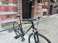 메리다 크로스웨이 300 하이브리드 자전거 : ybbike