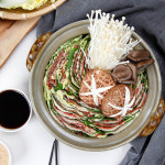 캠핑 음식 국물요리 정통 밀푀유 나베 쿠킹박스 여행 밀키트(2인분) 882g : 달인의 맛