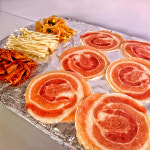 꽃삼겹 문경 약돌 돼지 대패 삼겹살 1kg : 미트보드