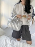 사각 누빔 패딩 퀼팅 토트백  데일리 가방 : VIVIDYOON