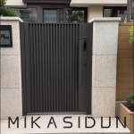 주물 자동 철 목재 대문 제작 알루미늄 입구 아트 안뜰 현대적인 미니멀리스트 빌라 커뮤니 : 원소셜네트워크