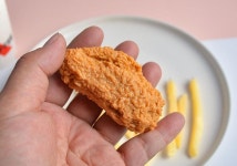 수영가방키링 폴더폰 키링 리얼 치킨 가짜음식 차 키홀더 가방고리 : 도도라온