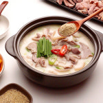 미트타임 돼지국밥 얼큰한 의리 홍 술국 600g(2인분/돼지내장 술안주) : 미트타임
