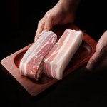 미박 통 삼겹살 1.2kg 수육용 돼지 고기 오겹살 에어프라이어 캠핑고기 냉동 : 한솔수육