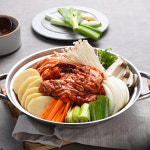 풍부한 돼지 부산물 곱창 오소리감투 염통 식도 할매선산곱창전골 600g : 마켓자담