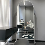 입체 거울 전신 바닥에서 천장까지 홈 라이트 럭셔리 침실 이동식 드레싱 의류 매장 피팅 : 더아이니