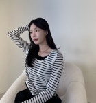 스트라이프니트 캐시미어 레이어드 이중 니트티 : 디올레