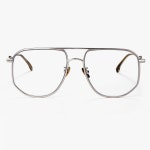 [김희철, 김태우,나인우, 변정수 WEI 대현, 송경아] Page 84 페이지 84 안경테 : 페이스아이웨어