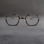 티타늄 원형 뿔테 고급 안경 GIRINA TROY 김구안경테 : 더뷰안경