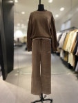 VOV 레터링 코듀로이 드롭 숄더 맨투맨(7123440101) : 현대시티아울렛동대문점 보브