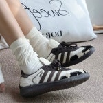 노타이틀 x 아디다스 삼바 오리지널 OG 브라운 카우 남녀공용 ID6024 데일리슈 한정판 : 아이트 ITE