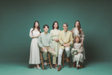 수원 가족사진 용인리마인드웨딩 환갑칠순팔순잔치상 의상대여 컨셉사진관 스튜디오 헤메무료 : 포시즌패밀리 수원점