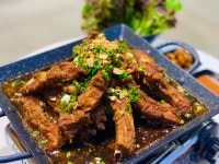 쌈 싸 먹는 등갈비찜 (등쌈) 매운갈비찜 캠핑음식 밀키트 간편식 : 작은시장 푸드