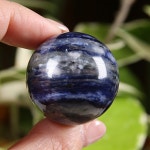 소달라이트 크리스탈 구 - 논리와 직관, 진실의 돌 (3.2cm) : 크리스탈마법상점